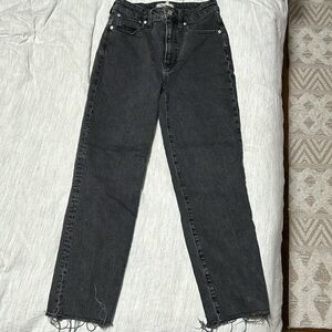Size 27, Black ‘90s straight crop jean